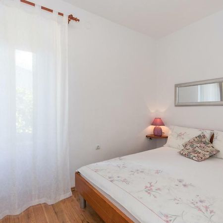 Apartments Ivona Malinska Eksteriør billede