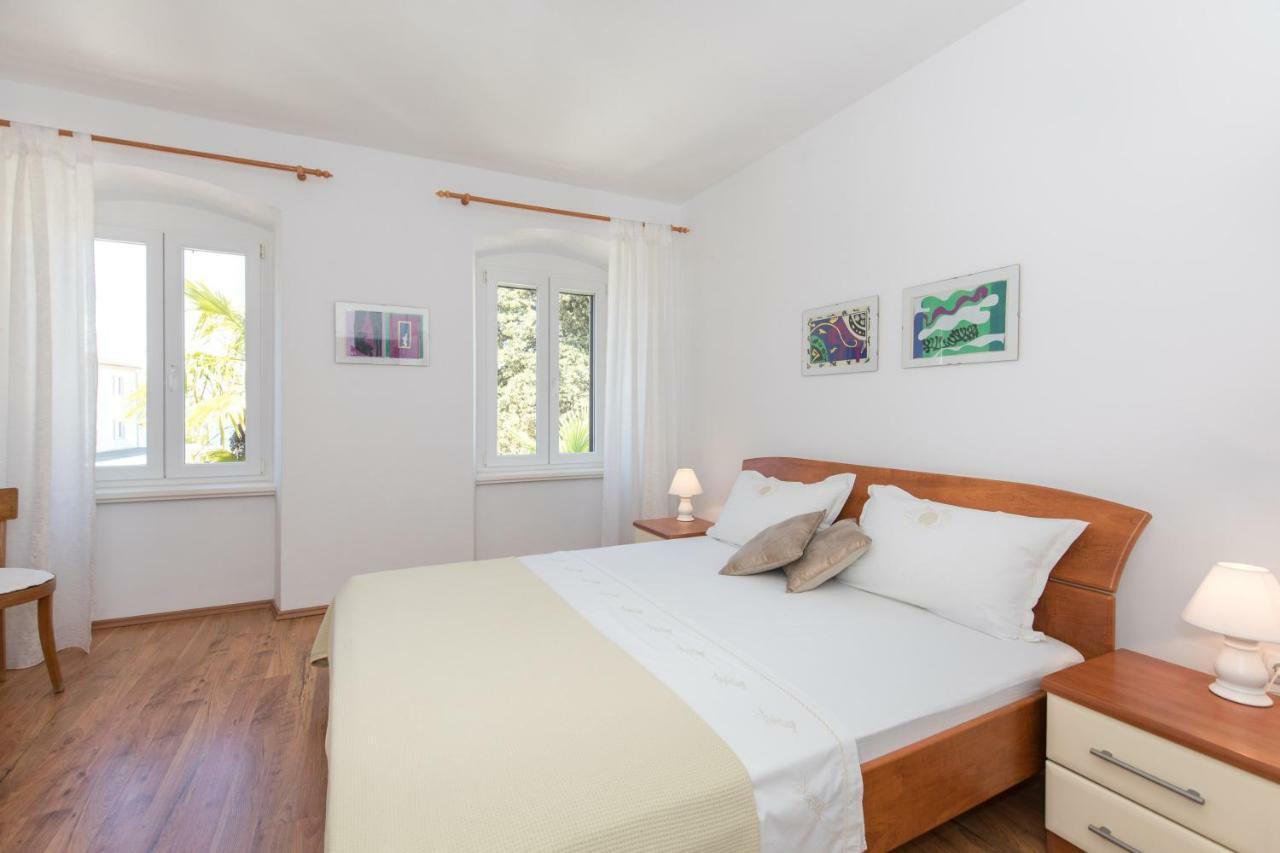 Apartments Ivona Malinska Eksteriør billede
